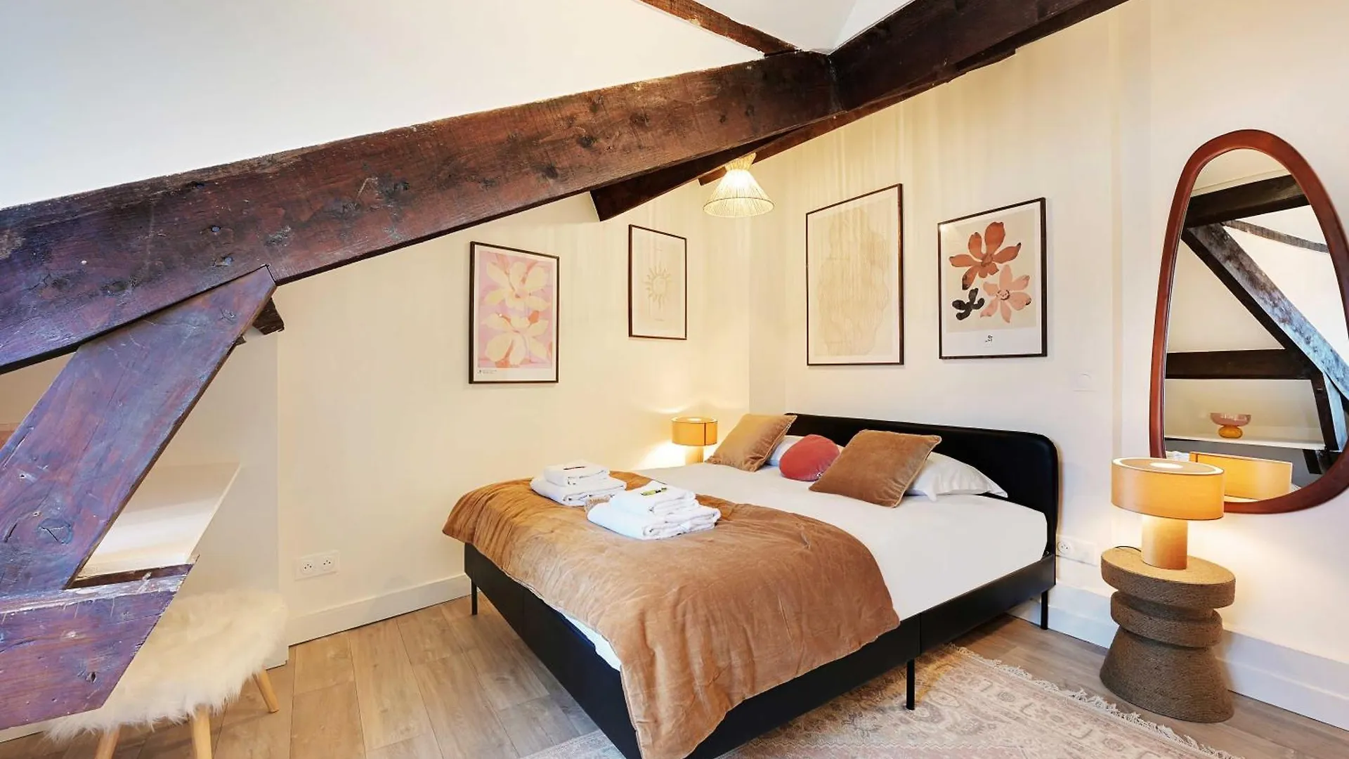 Charming Duplex - 1Br-2P - Le Marais Appartement Parijs